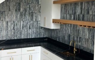 black-aziza-calacatta-quartz